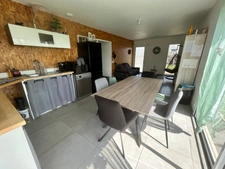 LA REORTHE (85210) VILLA BOIS PLAIN PIED 2022 + GARAGE ET ANNEXE SUR 766M² CLOS AVEC LOCATAIRES EN PLACE