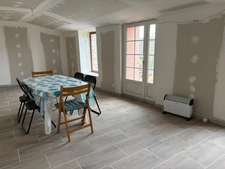 AISNE (85) ADORABLE LONGERE EN PIERRES AVEC MATERIAUX A FINIR DE RENOVER SUR 515M² AVEC DEPENDANCES