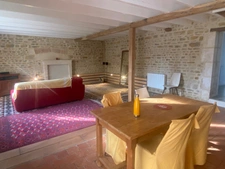 PEAULT AU CALME ABSOLU MAISON EN PIERRES RENOVEE BOURREE DE CHARME AVEC VERANDA TERRASSE ET JARDIN
