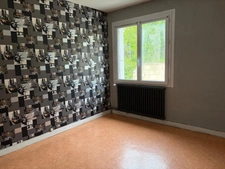 FONTENAY LE COMTE (85200) - CENTRE VILLE - APPARTEMENT DUPLEX RENOVE 3 CHAMBRES AVEC BALCON ET ANNEXES
