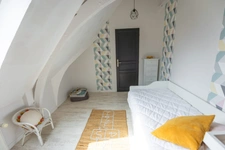 CHAVAGNES EN PAILLERS (85250) - LIEU D'EXCEPTION - ANCIENNE CHAPELLE RENOVEE 6 CHAMBRES SUR 900M² CLOS