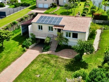SAINTE HERMINE 85210 CALME ABSOLU AGREABLE MAISON SUR SOUS SOL COMPLET AVEC VERANDA SUR 1000M² CLOS