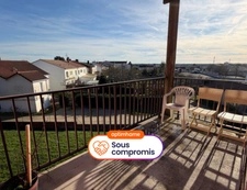 LA ROCHE SUR YON (85), PROCHE ZONE COMMERCIALE ET CENTRE VILLE APPARTEMENT T2 AVEC TERRASSE ET PARKING