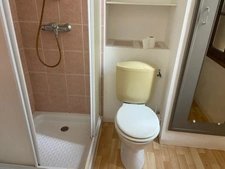 FONTENAY LE COMTE HYPER CENTRE AGREABLE STUDIO ENTIEREMENT MEUBLE 20M² DANS IMMEUBLE BIEN ENTRETENU
