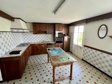 LUCON 85400 AU CALME ET PROCHE TOUTES COMMODITES AGREABLE MAISON 4 CHAMBRES AVEC ANNEXE SUR 2000M²