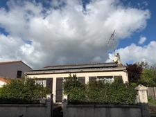 LES MAGNILS REIGNIERS (85) - BEUGNE L'ABBE - ENSEMBLE IMMOBILIER COMPOSE DE 2 MAISONS GARAGE SUR 452M²