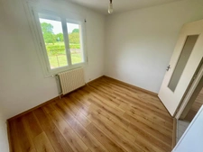 SAINTE HERMINE 85210 CALME ABSOLU AGREABLE MAISON SUR SOUS SOL COMPLET AVEC VERANDA SUR 1000M² CLOS