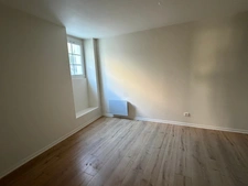 LES SABLES D'OLONNE (85100) - RARE - A 2 PAS DU REMBLAI ET DU PORT APPARTEMENT T3 RENOVE EN 2026 EN RDC
