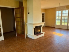 LES MAGNILS REIGNIERS (85) 5 MINUTES DE LUCON CADRE CAMPAGNE MAISON PLAIN PIED 3/4 CHAMBRES SUR 700 M²