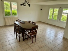 SAINTE HERMINE 85210 CALME ABSOLU AGREABLE MAISON SUR SOUS SOL COMPLET AVEC VERANDA SUR 1000M² CLOS