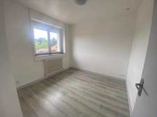 LE BOURG SOUS LA ROCHE 85000 RARISSIME APPARTEMENT DE TYPE 3 / 2 CHAMBRES AVEC BALCON ET GRAND GARAGE