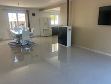 MAREUIL SUR LAY QUARTIER RESIDENTIEL VILLA RECENTE PLAIN PIED GRAND CONFORT 3 CHAMBRES AVEC JARDIN CLOS 