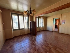 MAREUIL SUR LAY DISSAIS 85320 CALME ABSOLU AVEC TOUT A PIED MAISON A RAFRAICHIR AVEC GARAGE A PRIX FOU