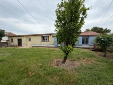 AISNE (85) ADORABLE LONGERE EN PIERRES AVEC MATERIAUX A FINIR DE RENOVER SUR 515M² AVEC DEPENDANCES