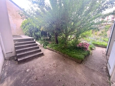 LA ROCHE SUR YON 85000 COEUR DE VILLE SPACIEUSE MAISON DE CARACTERE 5 CHAMBRES AVEC ANNEXES ET JARDIN