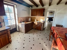 LE GUE DE VELLUIRE (85770) AU CALME ABSOLU MAISON EN PIERRES AVEC GRANGES ET DEPENDANCES SUR 4500M²