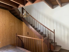 MOUTIERS SUR LAY EN PLEIN COEUR DU BOURG MAISON EN PIERRES RENOVEE 4 CHAMBRES AVEC LOCATAIRE EN PLACE