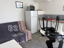 LES SABLES D'OLONNE (85100) - RARE - A 2 PAS DU REMBLAI ET DU PORT APPARTEMENT T3 RENOVE EN 2026 EN RDC