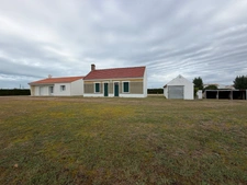 SAINT JEAN DE MONTS 85160 RARISSIME PROPRIETE COMPOSEE DE 2 MAISONS ET DEPENDANCE SUR 6554 M² A BATIR