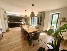 LUCON (85) COEUR DE VILLE MAISON DE CHARME ET DE CARACTERE AVEC PISCINE ET ANNEXE + 5 LOCATIFS OCCUPES