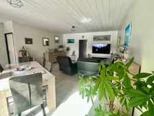 SAINT BENOIST SUR MER (85) 15 MINUTES DES PLAGES VILLA PLAIN PIED GRAND CONFORT AVEC PISCINE SUR 1204 M²