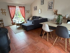 TRIAIZE (85) A 15 MINUTES DES PLAGES SEULEMENT MAISON EN PIERRES RENOVEE AVEC GRANGE SUR 1100M² CLOS