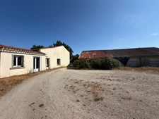 LA CHAPELLE ACHARD 85150 AVEC VUE IMPRENABLE ADORABLE FERMETTE 3 CHAMBRES A RAFRAICHIR AVEC GRANGE 