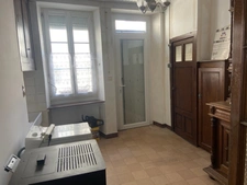 MOUTIERS SUR LAY EN PLEIN COEUR DU BOURG MAISON EN PIERRES RENOVEE 4 CHAMBRES AVEC LOCATAIRE EN PLACE
