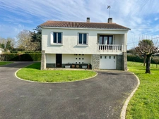 LUCON 85400 AU CALME ET PROCHE TOUTES COMMODITES AGREABLE MAISON 4 CHAMBRES AVEC ANNEXE SUR 2000M²