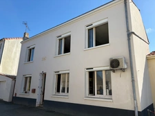 MAREUIL SUR LAY DISSAIS 85320 CALME ABSOLU AVEC TOUT A PIED MAISON A RAFRAICHIR AVEC GARAGE A PRIX FOU