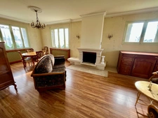 LUCON 85400 AU CALME ET PROCHE TOUTES COMMODITES AGREABLE MAISON 4 CHAMBRES AVEC ANNEXE SUR 2000M²