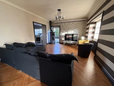 LUCON (85) COEUR DE VILLE AGREABLE MAISON ART DECO 6 CHAMBRES AVEC PISCINE ET ANNEXES SUR 1296M² CLOS
