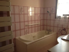 LAIROUX (85) MAISON SUR DEMI SOUS SOL A RENOVER AVEC VERANDA PISCINE ET MAISON D'AMIS SUR PARC CLOS