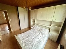 LUCON 85400 PROXIMITE ZONE COMMERCIALE LECLERC AGREABLE MAISON SEMI PLAIN PIED AVEC ANNEXES SUR 3000M²