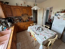 LUCON (85) QUARTIER TRES CALME PROCHE SUPER U VILLA PLAIN PIED 95M²/3 CHAMBRES AVEC 2 GARAGES ET JARDIN