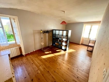 SAINT ETIENNE DE BRILLOUET 85210 EN CAMAPGNE ADORABLE FERMETTE 2/3 CHAMBRES AVEC HANGAR SUR 2500M²