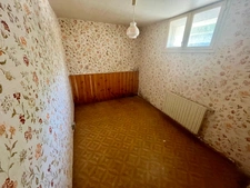 SAINTE HERMINE 85210 CALME ABSOLU AGREABLE MAISON SUR SOUS SOL COMPLET AVEC VERANDA SUR 1000M² CLOS