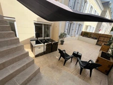 LUCON QUARTIER MARCHE COUVERT ET PISCINE MAISON DE CARACTERE BOURREE DE CHARME AVEC ANNEXES ET PATIO