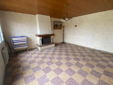 LA CHAPELLE ACHARD 85150 EN RASE CAMPAGNE ADORABLE FERMETTE A RAFRAICHIR AVEC GRANGE ET JARDIN