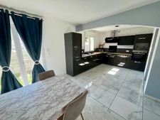 MOUTIERS SUR LAY 85 AU CALME VILLA PLAIN PIED GRAND CONFORT 3 CHAMBRES AVEC DEPENDANCES SUR 720M² CLOS