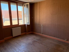 MAREUIL SUR LAY DISSAIS 85320 CALME ABSOLU AVEC TOUT A PIED MAISON A RAFRAICHIR AVEC GARAGE A PRIX FOU