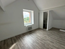 LUCON 85400 PROCHE DES COMMERCES ET LYCEES APPARTEMENT RENOVE T2/1 CHAMBRE TRES COCOONING ET COSY