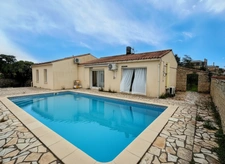 LUCON (85400) - CENTRE IMMEDIAT - MAISON FAMILIALE 3/4 CHAMBRES AVEC PISCINE ET SPACIEUSES DEPENDANCES