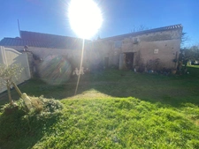 LA CLAYE 85320 15 MIN DES PLAGES ADORABLE MAISON EN PIERRES AVEC DEPENDANCES SUR 2000M² A BATIR ET CLOS