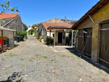 LE LANGON (85) 10 MIN DE FONTENAY LE COMTE ADORABLE LONGERE RENOVEE AVEC DEPENDANCES ET TERRAIN CLOS