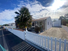L'AIGUILLON SUR MER LA POINTE AU CALME ADORABLE VILLA 3/4 CHAMBRES AVEC VERANDA GARAGES ET JARDIN CLOS