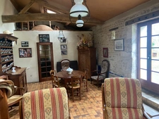 SAINT JEAN DE BEUGNE MAISON DE CAMPAGNE 4 CHAMBRES AVEC ILOT, DEPENDANCES, TERRAIN IDEAL LOCATIF SAISON 