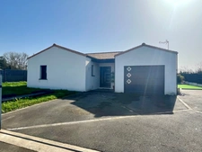 SAINT BENOIST SUR MER (85) 15 MINUTES DES PLAGES VILLA PLAIN PIED GRAND CONFORT AVEC PISCINE SUR 1204 M²