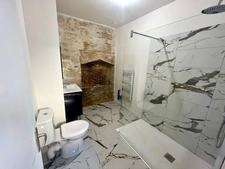 LUCON QUARTIER MARCHE COUVERT CHARMANTE MAISON EN PIERRES RENOVEE DE PLAIN PIED AVEC JARDIN ET CAVE