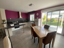 SAINT MICHEL EN L'HERM (85) AU CALME ET A 5 MIN DES PLAGES VILLA 2011 GRAND CONFORT 3 CHAMBRES SUR 600M²